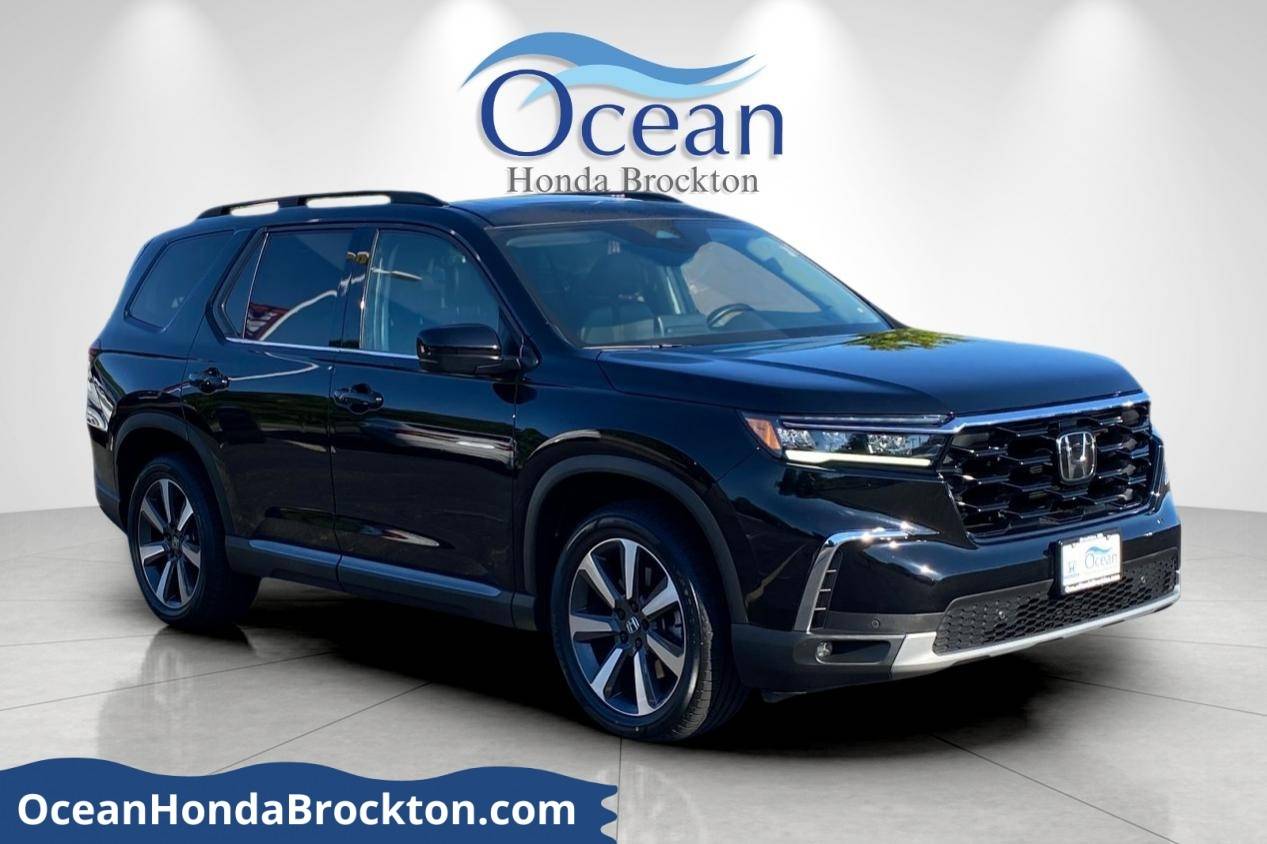 2023 Honda Pilot Touring — SUV — 45,773 mi — Brockton, MA