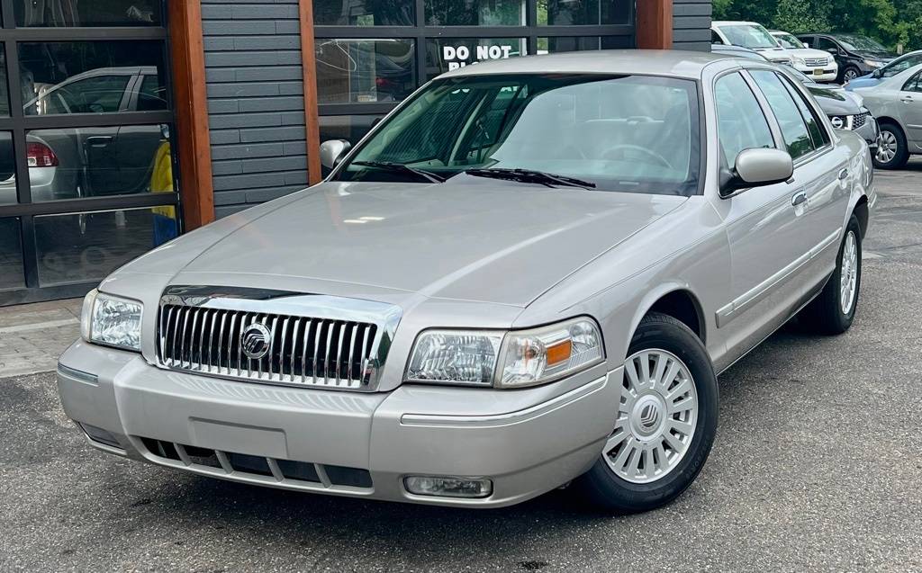 2008 Mercury Grand Marquis LS — Sedan — 37,165 mi — Twinsburg, OH