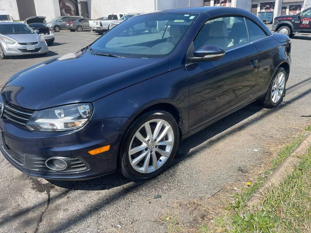 2012 Volkswagen Eos Komfort — Convertible — 137,454 mi — Twinsburg, OH