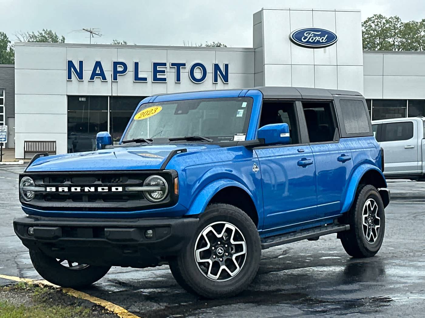 2023 Ford Bronco Outer Banks — SUV — 26,921 mi — Libertyville, IL