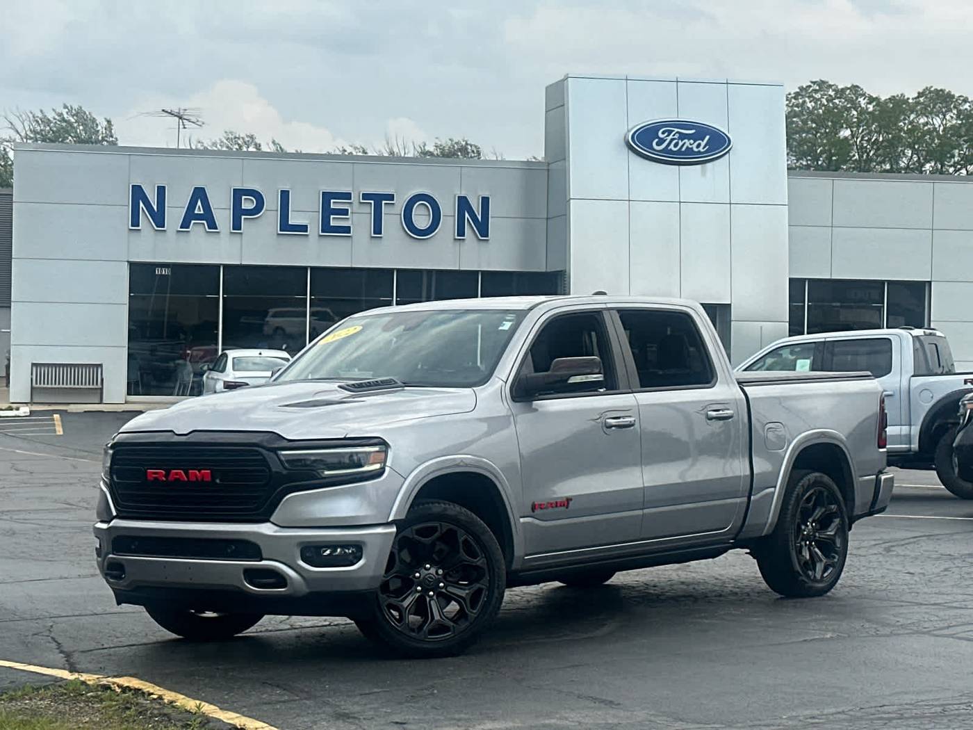 2022 Ram 1500 Limited — Pickup Truck — 32,153 mi — Libertyville, IL