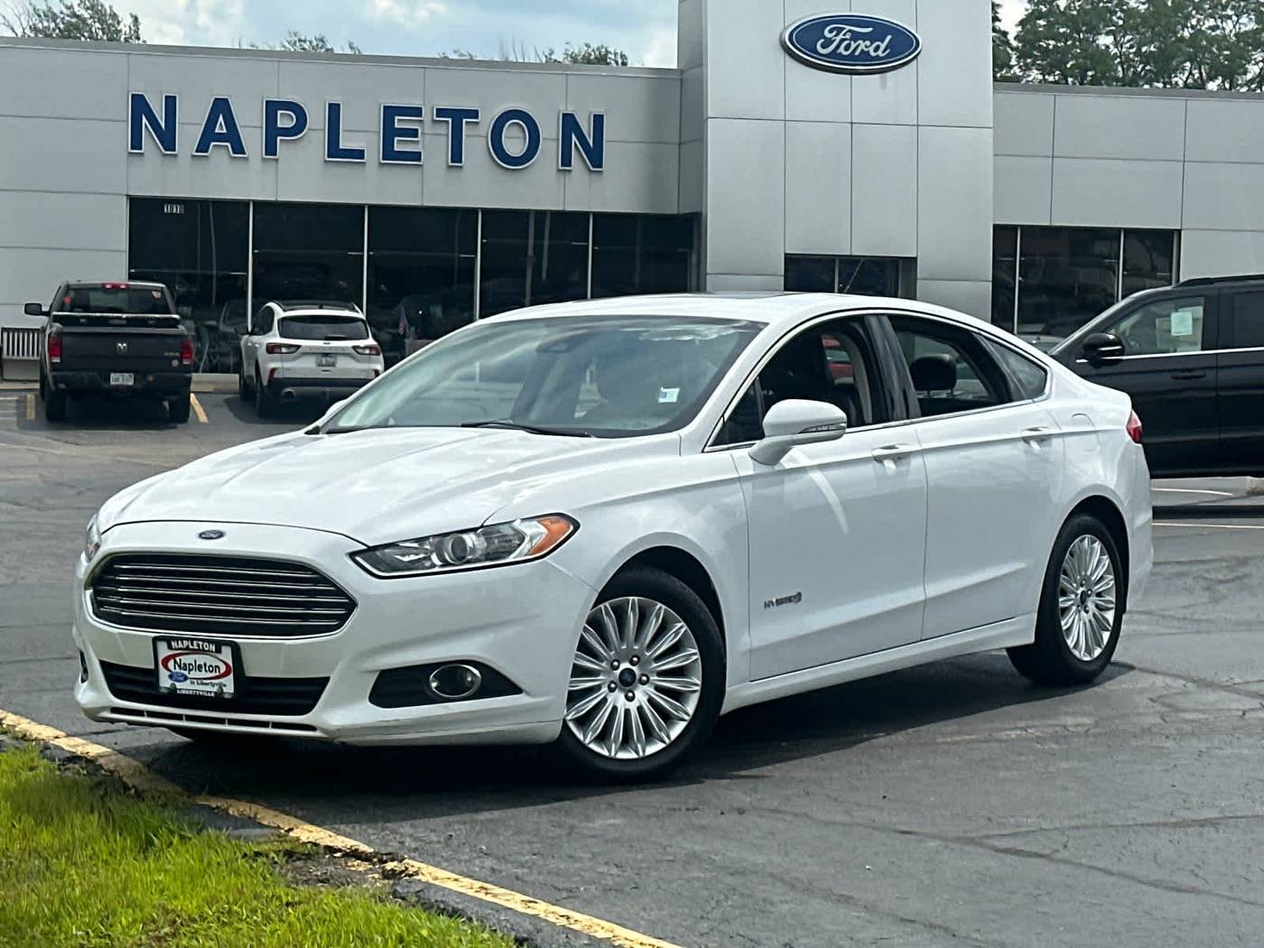 2015 Ford Fusion Hybrid SE — Sedan — 77,736 mi — Libertyville, IL
