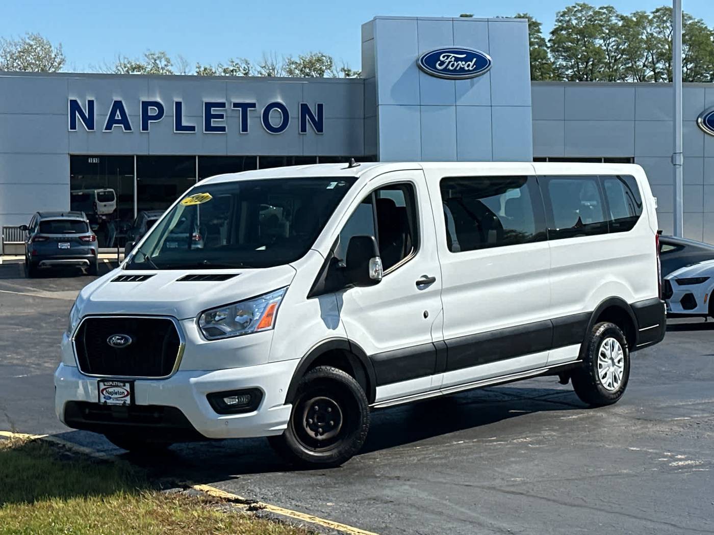 2021 Ford Transit Passenger Wagon T-350 XLT — Passenger Van — 75,812 mi — Libertyville, IL