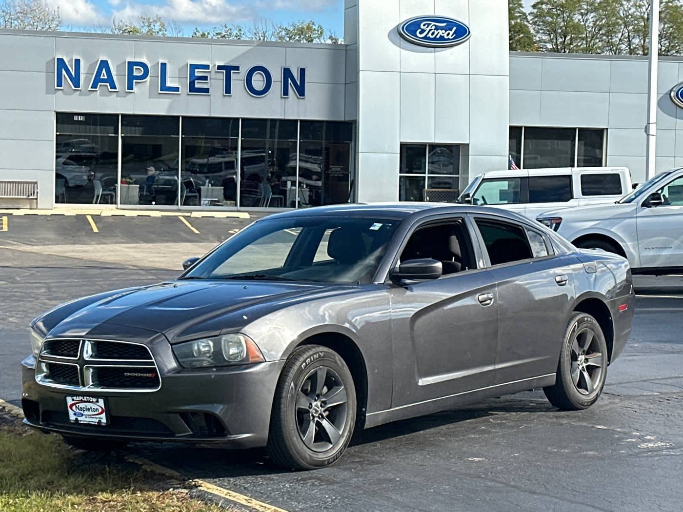 2013 Dodge Charger SE — Sedan — 138,050 mi — Libertyville, IL