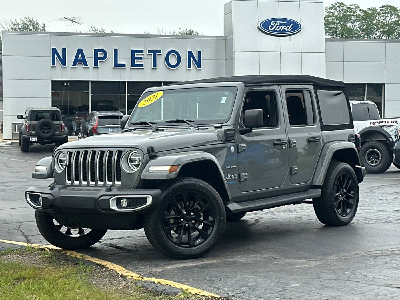 2021 Jeep Wrangler Sahara 4xe — SUV — 31,711 mi — Libertyville, IL
