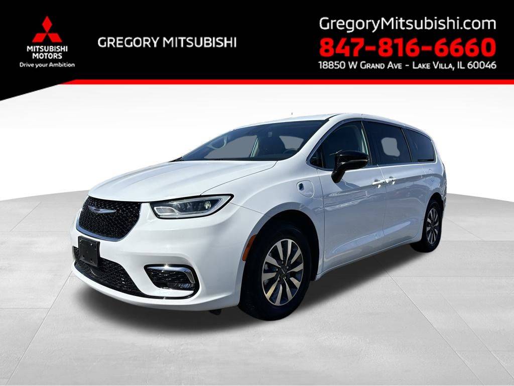 2024 Chrysler Pacifica Hybrid Select — Minivan — 33,372 mi — Lake Villa, IL
