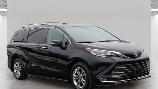 2022 Toyota Sienna Platinum — Minivan — 23,593 mi — Wayzata, MN