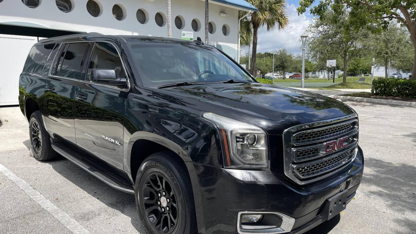2017 GMC Yukon SLT — SUV — 143,570 mi — Hallandale, FL
