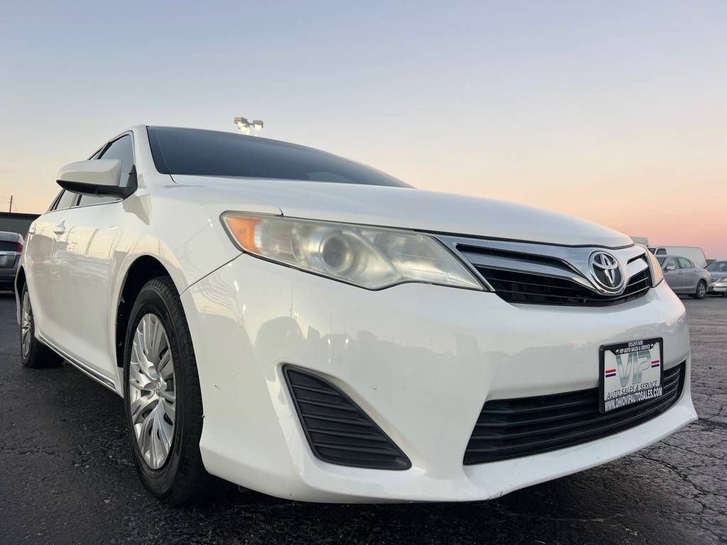 2014 Toyota Camry L — Sedan — 147,539 mi — Franklin, OH