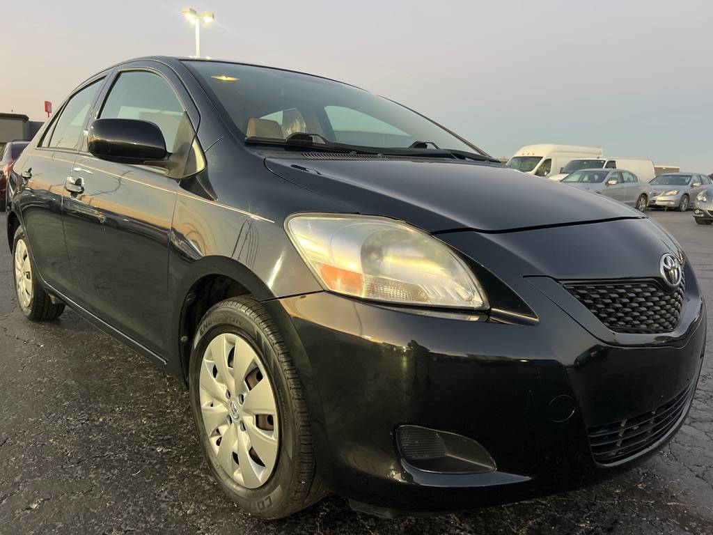 2012 Toyota Yaris Standard — Sedan — 99,917 mi — Franklin, OH