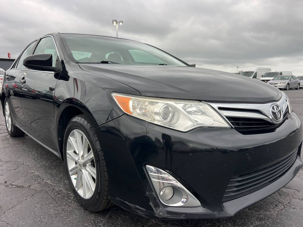 2012 Toyota Camry SE V6 — Sedan — 138,532 mi — Franklin, OH