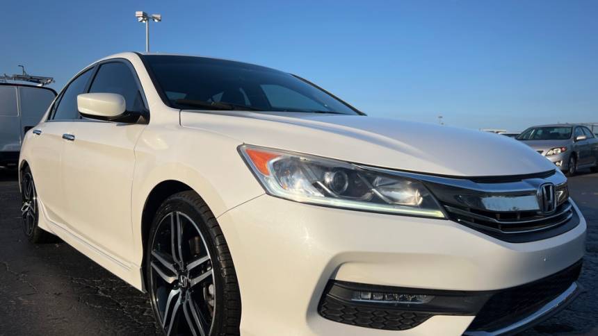 2017 Honda Accord Sport — Sedan — 70,878 mi — Franklin, OH