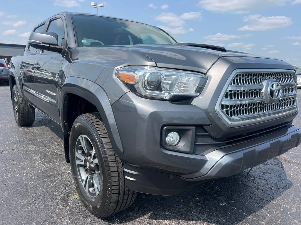 2017 Toyota Tacoma SR5 — Pickup Truck — 117,335 mi — Franklin, OH