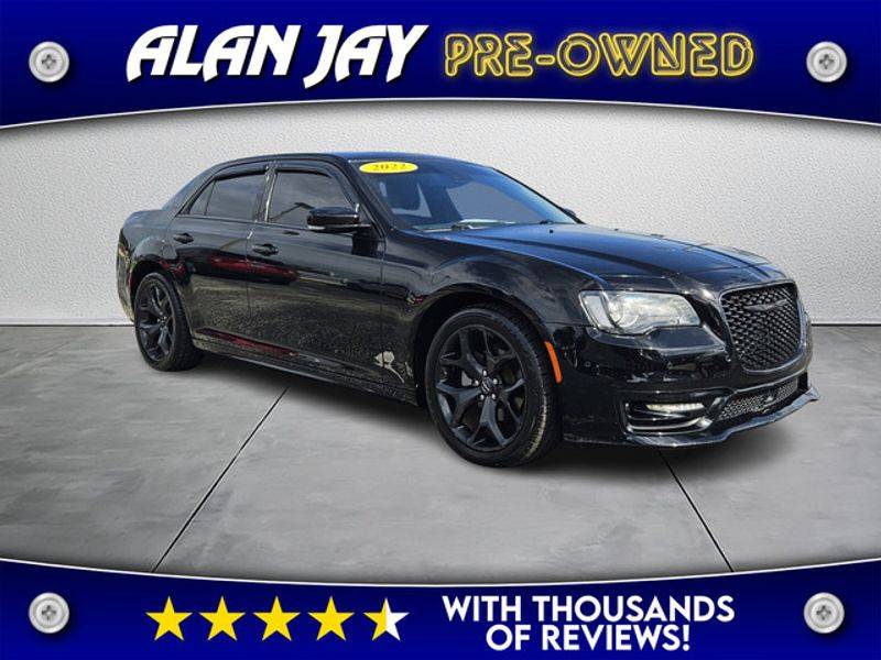 2022 Chrysler 300 Touring L — Sedan — 33,167 mi — Sebring, FL