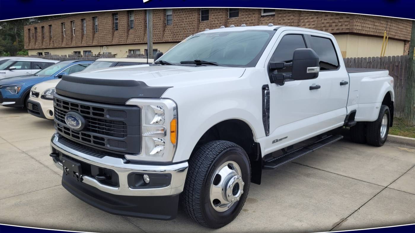 2023 Ford Super Duty F-350 XL — Pickup Truck — 23,488 mi — Sebring, FL