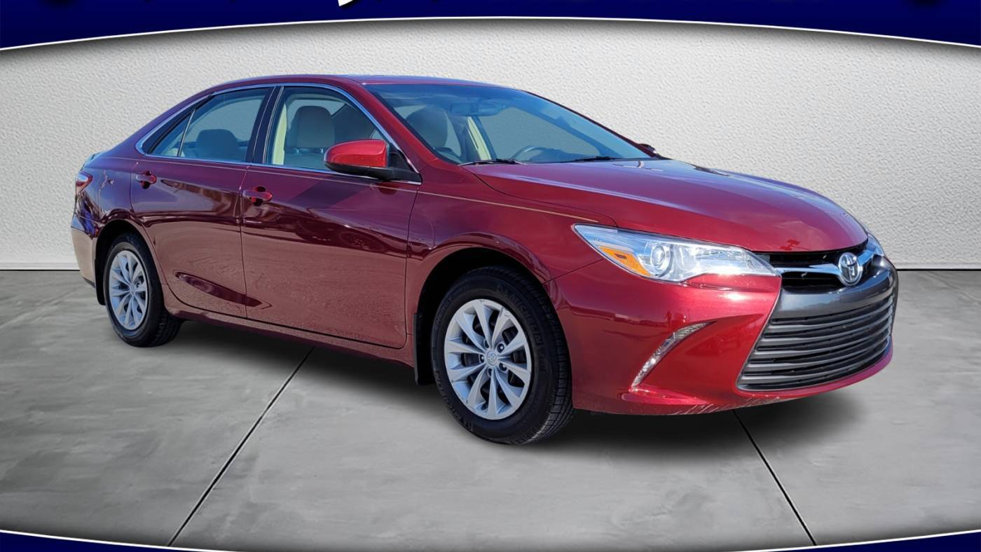 2015 Toyota Camry LE — Sedan — 33,951 mi — Sebring, FL