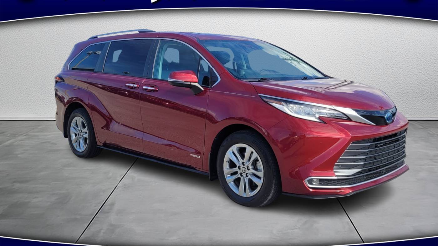 2021 Toyota Sienna Limited — Minivan — 26,937 mi — Sebring, FL