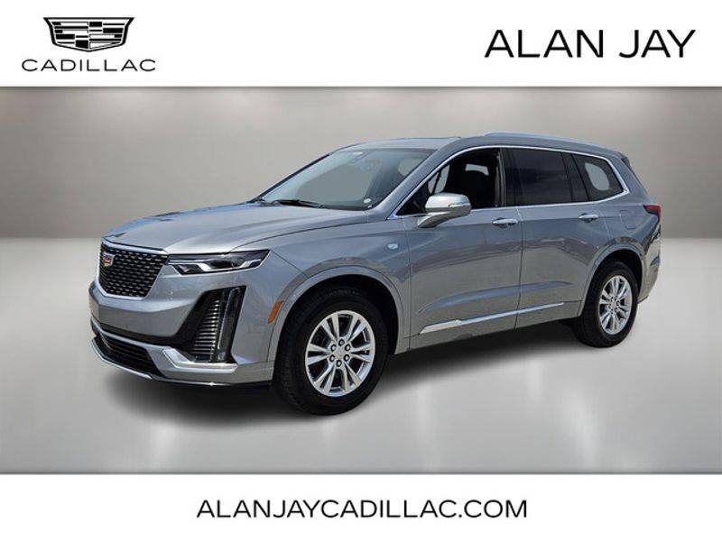 2025 Cadillac XT6 Luxury