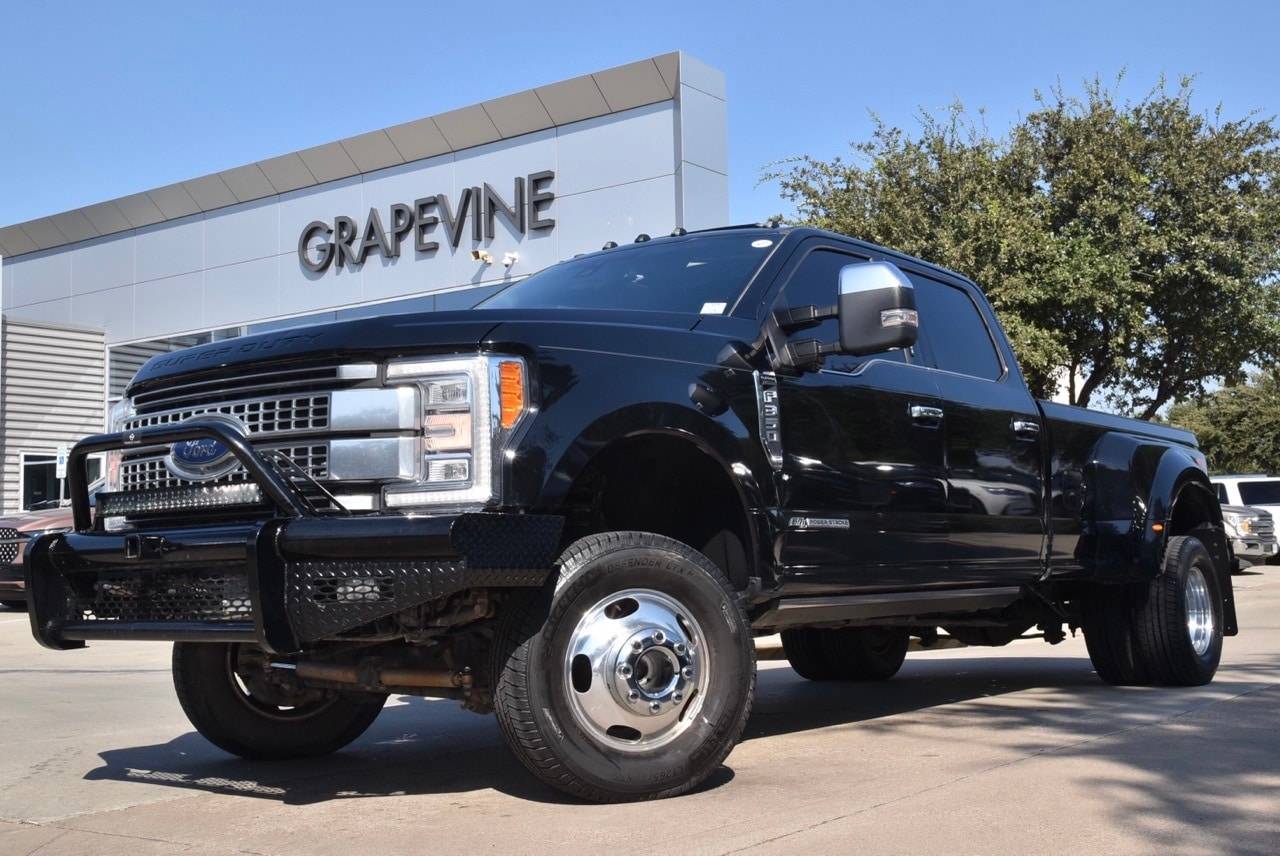 2018 Ford Super Duty F-350 Platinum — Pickup Truck — 97,320 mi — Grapevine, TX