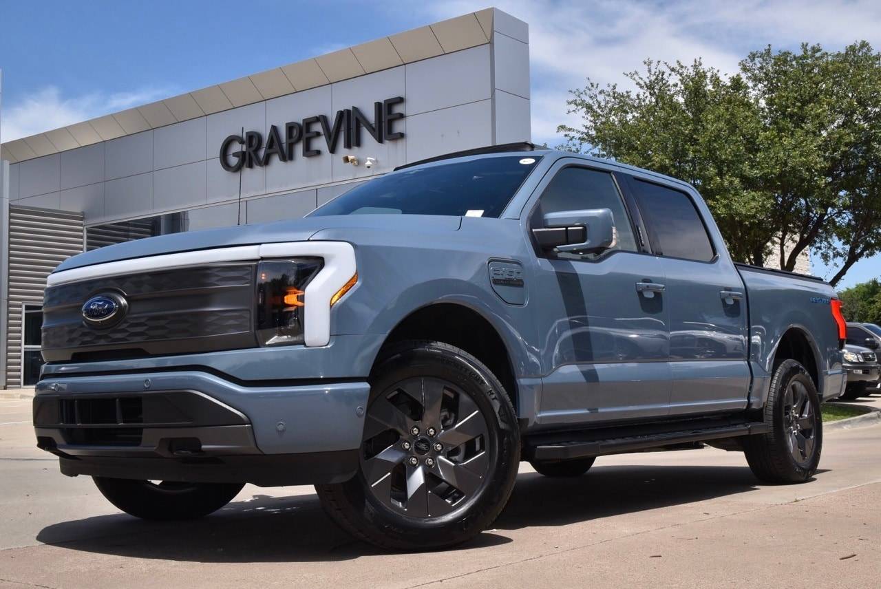2023 Ford F-150 Lightning LARIAT — Pickup Truck — 27,951 mi — Grapevine, TX