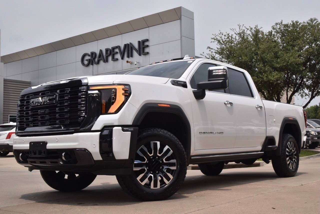 2024 GMC Sierra 2500HD Denali Ultimate — Pickup Truck — 9,610 mi — Grapevine, TX