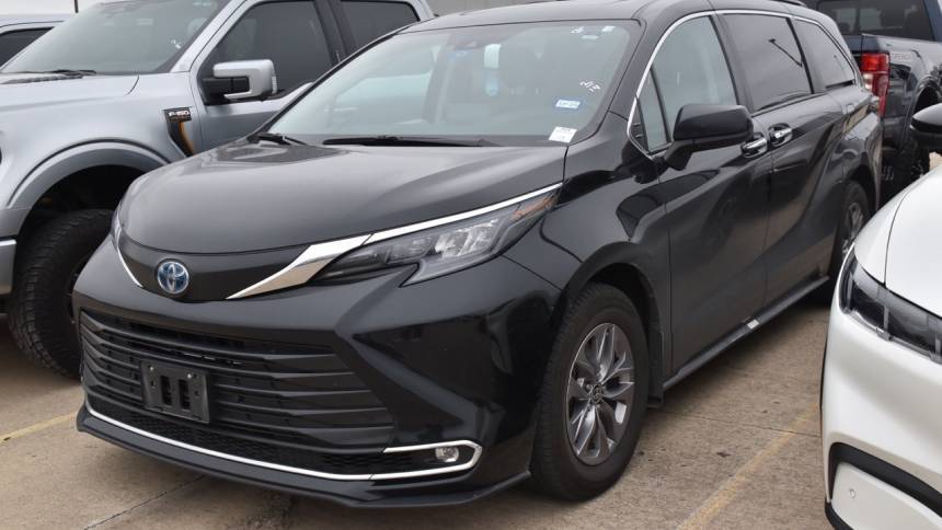 2024 Toyota Sienna XLE — Minivan — 87,043 mi — Grapevine, TX