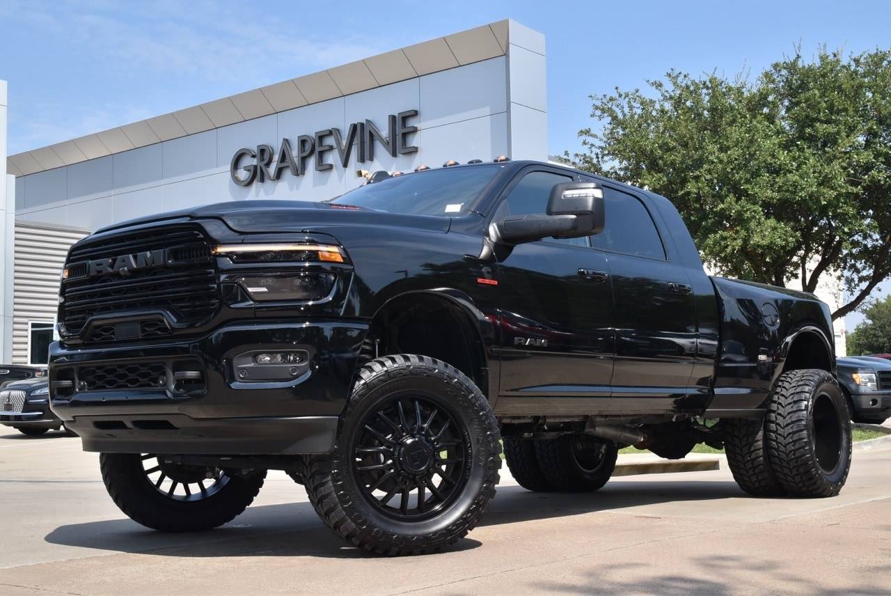 2025 Ram 3500 Laramie — Pickup Truck — 110 mi — Grapevine, TX