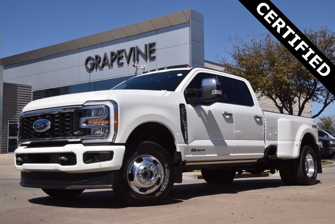 2023 Ford Super Duty F-350 LARIAT — Pickup Truck — 23,028 mi — Grapevine, TX