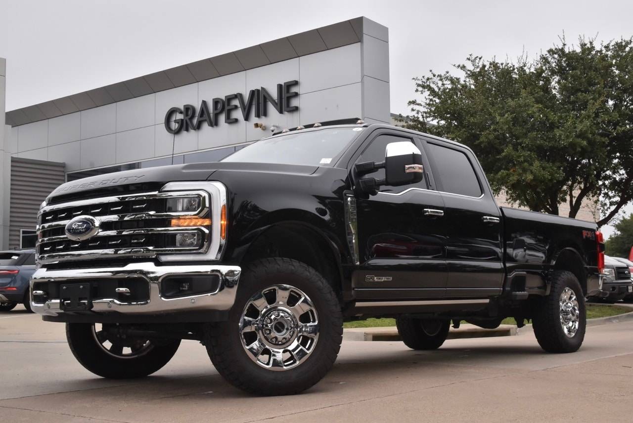 2023 Ford Super Duty F-350 LARIAT — Pickup Truck — 32,077 mi — Grapevine, TX