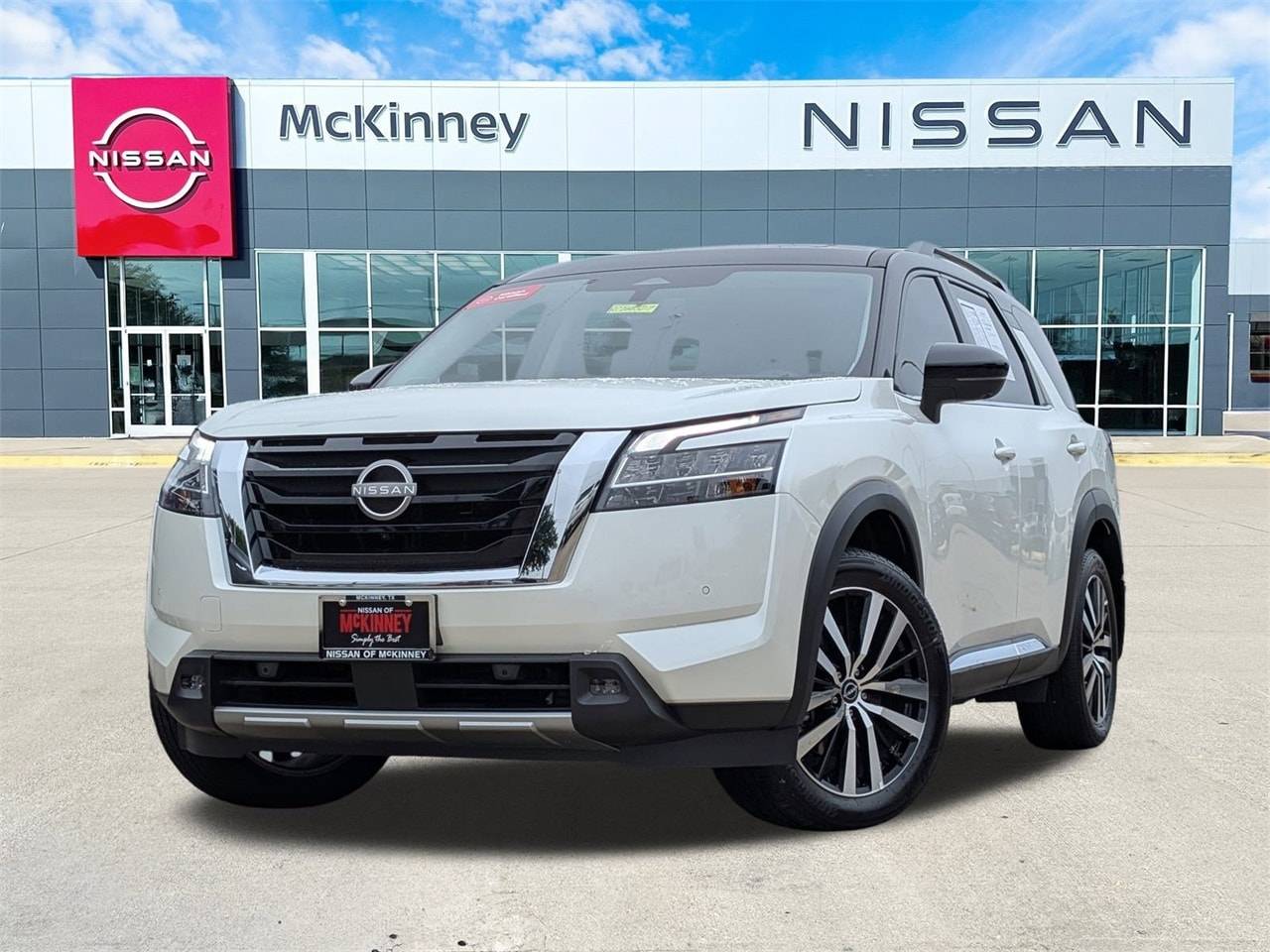 2024 Nissan Pathfinder Platinum — SUV — 9,403 mi — McKinney, TX