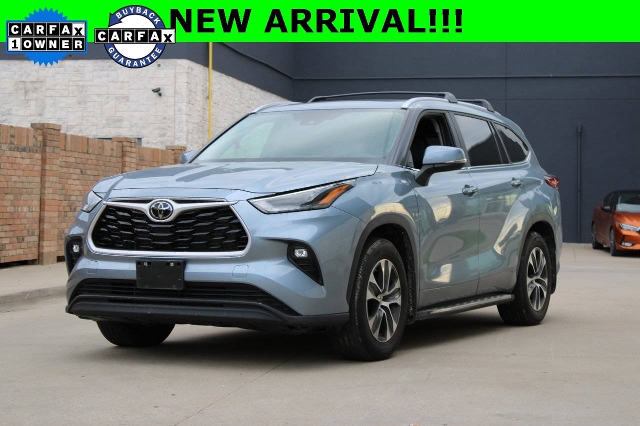 2023 Toyota Highlander XLE — SUV — 20,208 mi — McKinney, TX