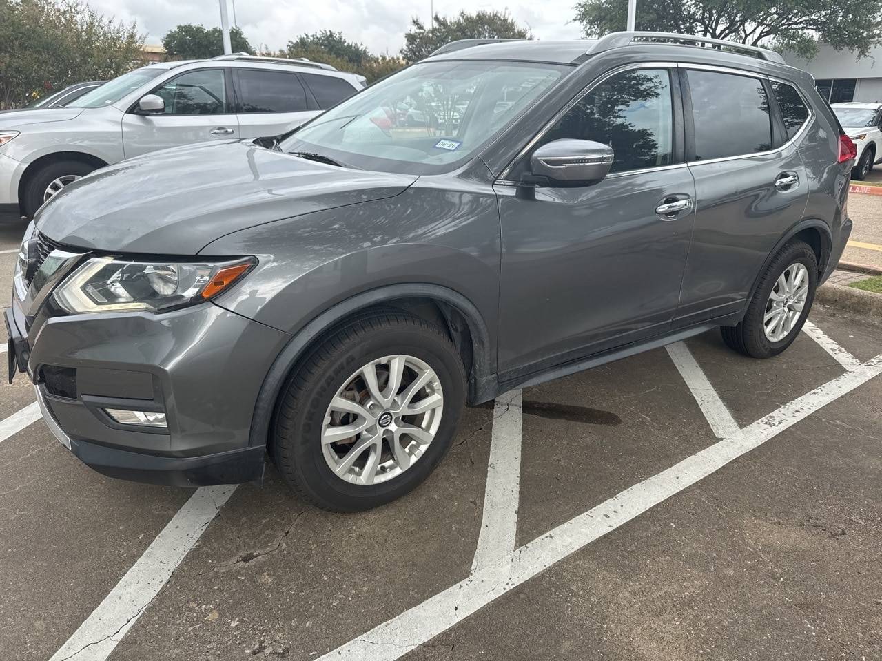 2017 Nissan Rogue SV — SUV — 134,500 mi — Grapevine, TX