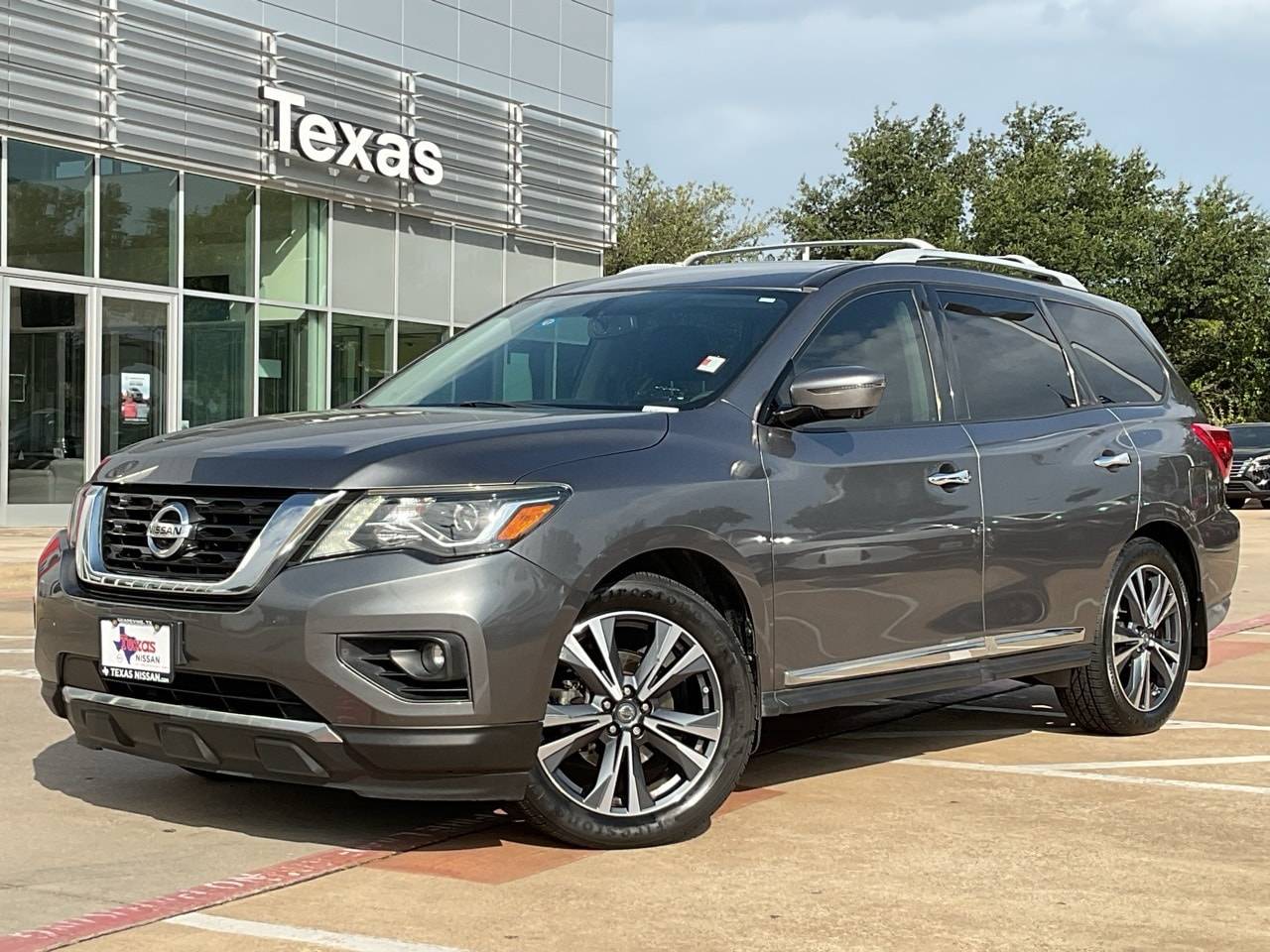 2017 Nissan Pathfinder Platinum — SUV — 75,800 mi — Grapevine, TX