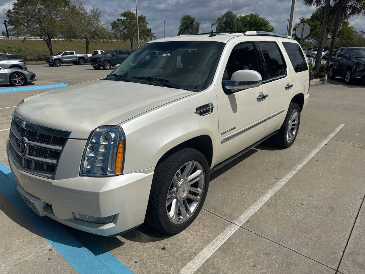 2014 Cadillac Escalade Platinum — SUV — 105,574 mi — Sanford, FL