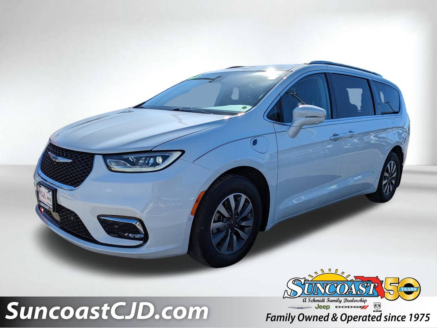 2021 Chrysler Pacifica Hybrid Touring L — Minivan — 37,675 mi — Seminole, FL