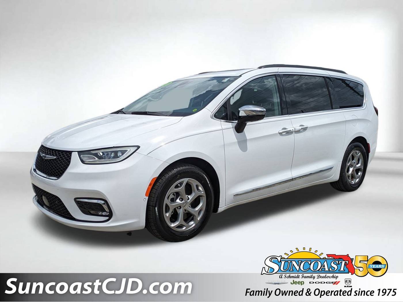 2023 Chrysler Pacifica Limited — Minivan — 10,708 mi — Seminole, FL