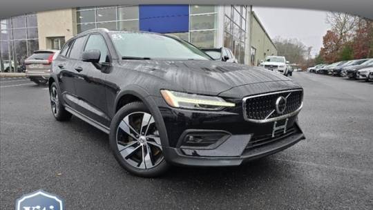 2024 Volvo V60 Cross Country Plus — Wagon — 18,366 mi — Tiverton, RI