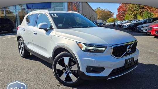 2022 Volvo XC40 Momentum — SUV — 49,878 mi — Tiverton, RI