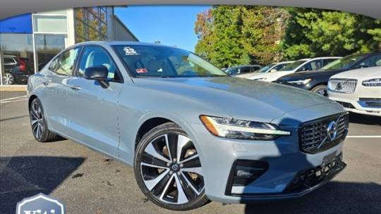 2022 Volvo S60 Momentum — Sedan — 32,303 mi — Tiverton, RI