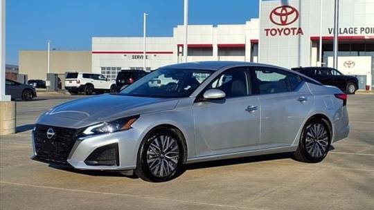 2023 Nissan Altima SV — Sedan — 59,560 mi — Omaha, NE