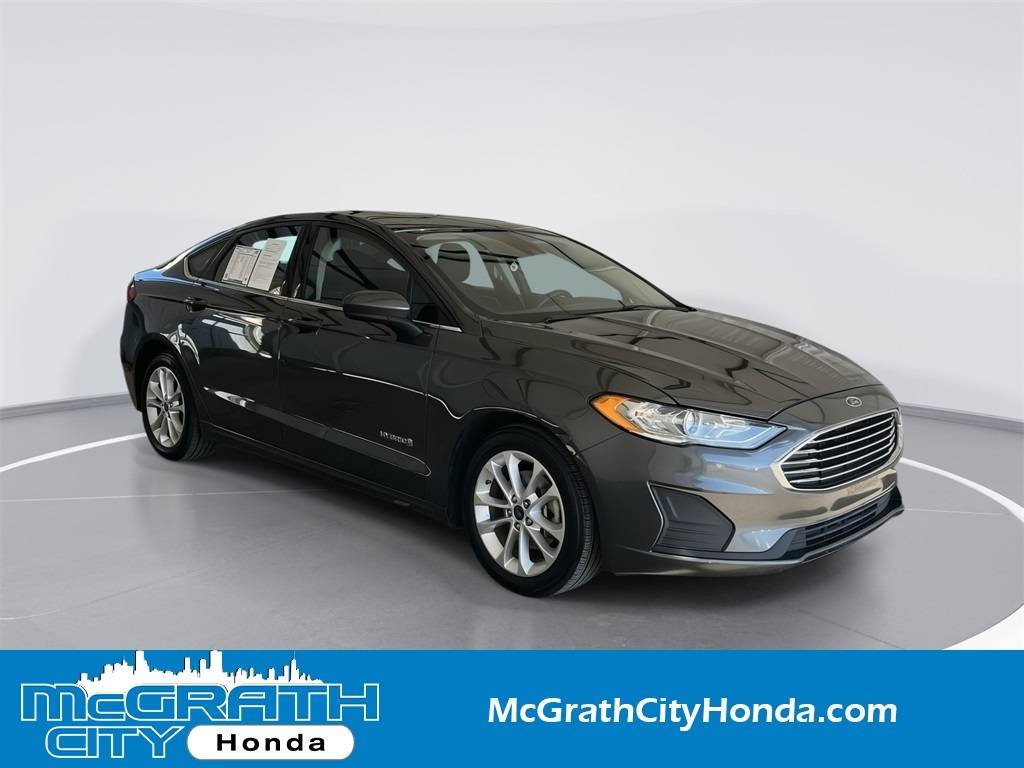 2019 Ford Fusion Hybrid SE — Sedan — 86,332 mi — Chicago, IL