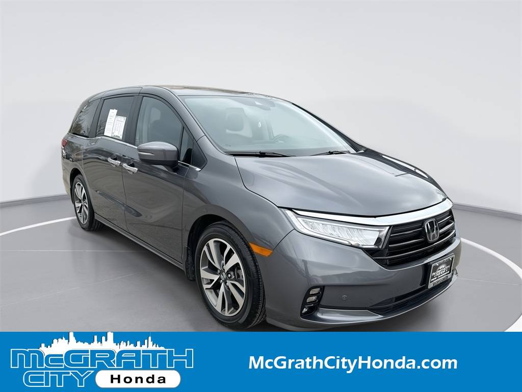 2022 Honda Odyssey Touring — Minivan — 34,323 mi — Chicago, IL