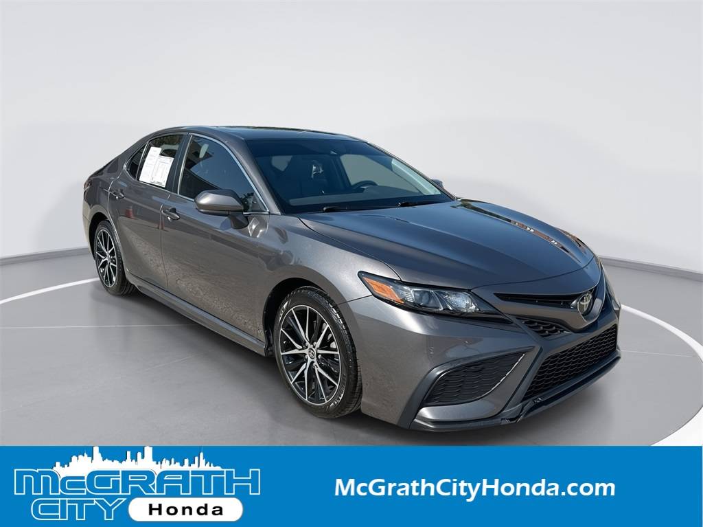 2021 Toyota Camry SE — Sedan — 74,344 mi — Chicago, IL