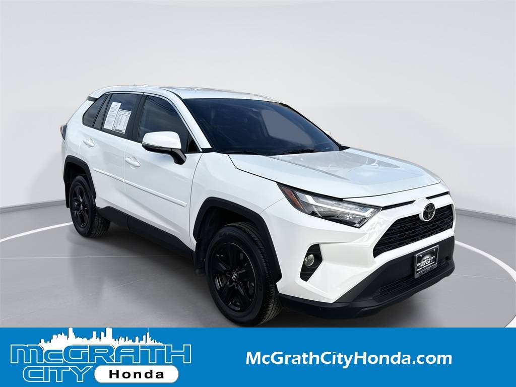2024 Toyota RAV4 LE — SUV — 19,932 mi — Chicago, IL