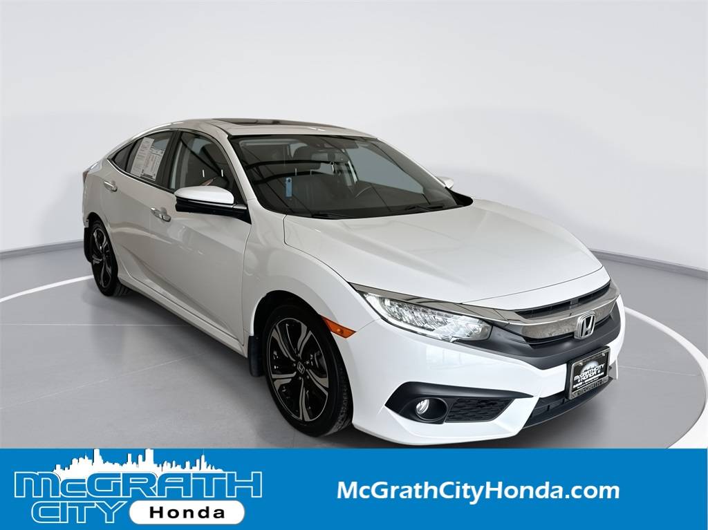 2018 Honda Civic Touring — Sedan — 20,334 mi — Chicago, IL