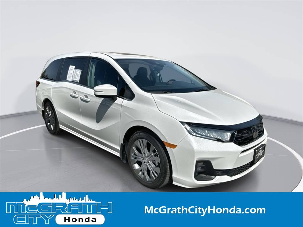 2025 Honda Odyssey Touring — Minivan — 7,446 mi — Chicago, IL