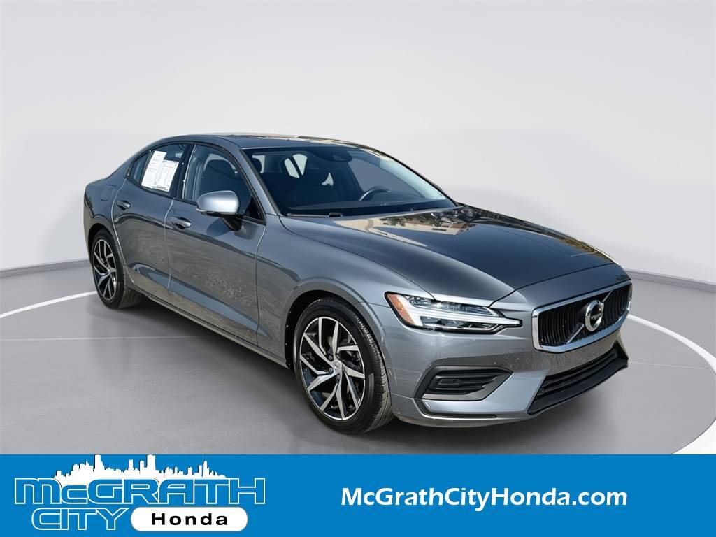 2020 Volvo S60 Momentum — Sedan — 31,851 mi — Chicago, IL