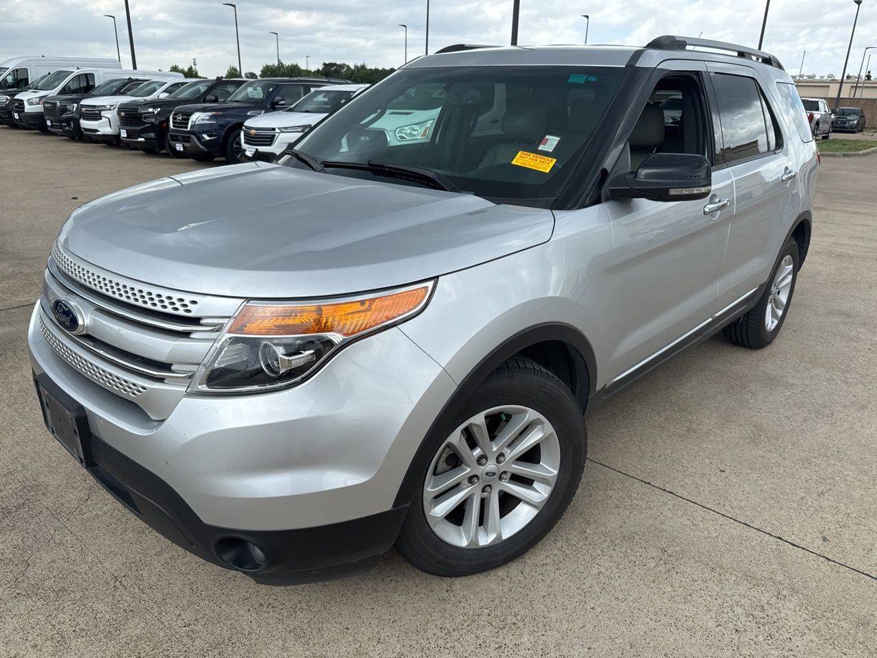 2013 Ford Explorer XLT — SUV — 102,500 mi — Grand Prairie, TX