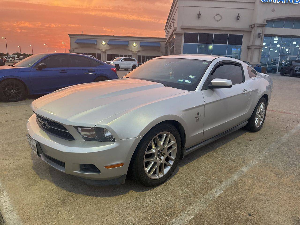 2012 Ford Mustang V6 Premium — Coupe — 152,883 mi — Grand Prairie, TX