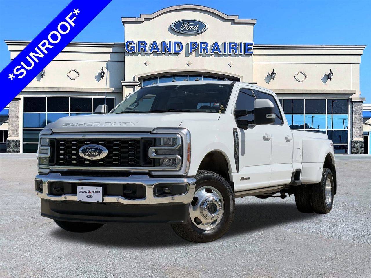 2023 Ford Super Duty F-350 LARIAT — Pickup Truck — 28,662 mi — Grand Prairie, TX